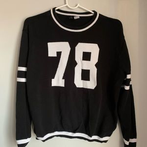 Forever 21 Crew neck Cropped sweatshirt